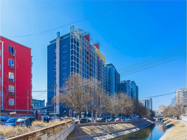 上海芬迪奢侈品皮具养护小知识